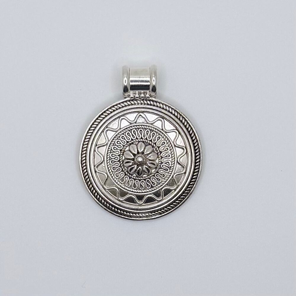 Vintage 925 Sterling Silver Floral Charm